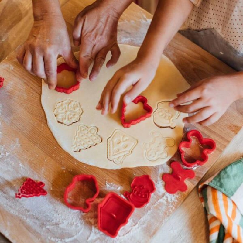 Legami Set of 5 Cookie Cutters with Stamps - Cookie Time!